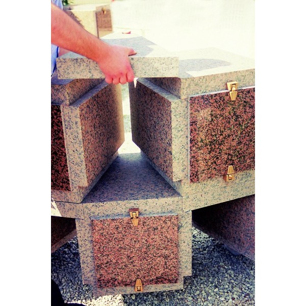 Columbarium en granit - ARENA - Sansone Collectivités