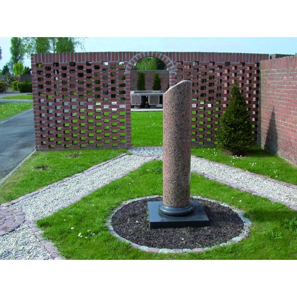 Stèle en granit - Modèle Rupture - Sansone Collectivités